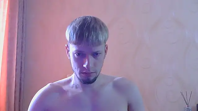 Snapshot of frama666 chatting on June 23, 2026, 9:18 am frama666 online show from June 23, 2026, 9:18 am