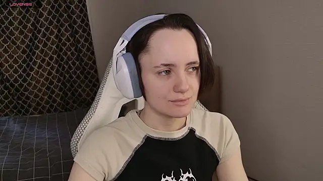 Snapshot of Luna_Loveee chatting on February 20, 2026, 4:53 am Luna Loveee online show from February 20, 2026, 4:53 am