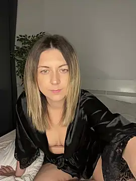 LexiShine8 online show from March 22, 2025, 8:59 pm