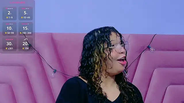 innocenthazel online show from November 30, 2025, 12:50 pm