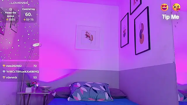 innocenthazel online show from April 3, 2026, 2:51 am