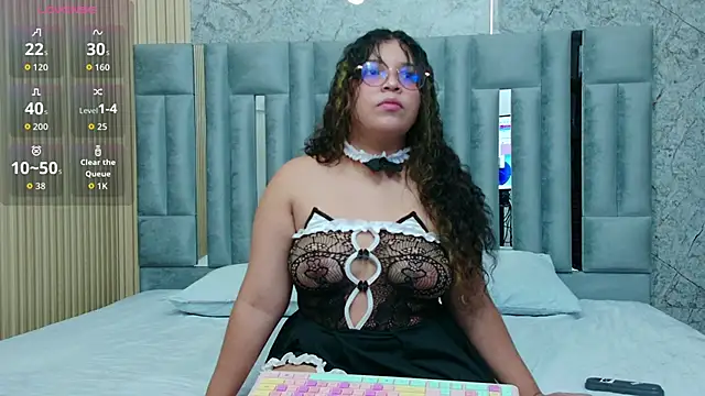 innocenthazel online show from October 12, 2025, 12:50 pm