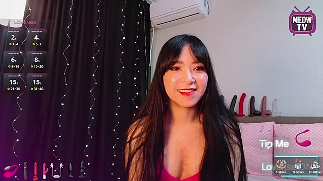 miyakimi0101 online show from October 9, 2025, 12:00 am