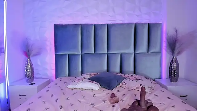 Selene bennet online show from September 20, 2025, 4:23 pm