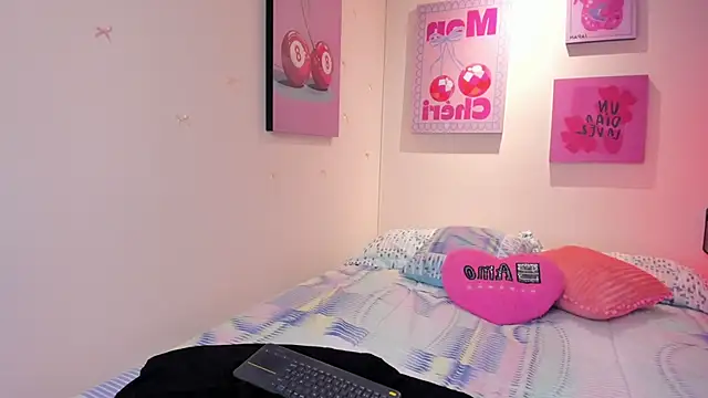 Selene bennet online show from November 27, 2025, 3:51 am