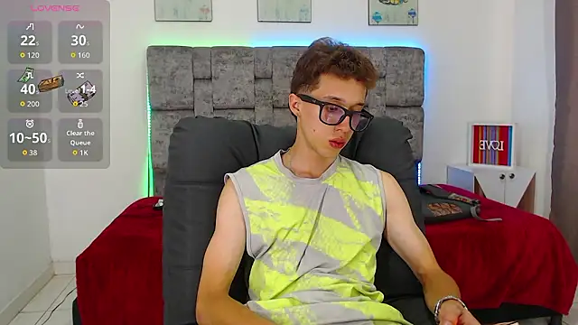 Snapshot of skinny_bigcock02 chatting on March 2, 2026, 9:33 pm skinny bigcock02 online show from March 2, 2026, 9:33 pm