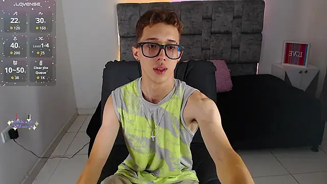 Snapshot of skinny_bigcock02 chatting on February 21, 2026, 8:11 pm skinny bigcock02 online show from February 21, 2026, 8:11 pm