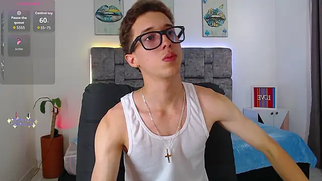 Snapshot of skinny_bigcock02 chatting on February 7, 2026, 9:01 pm skinny bigcock02 online show from February 7, 2026, 9:01 pm