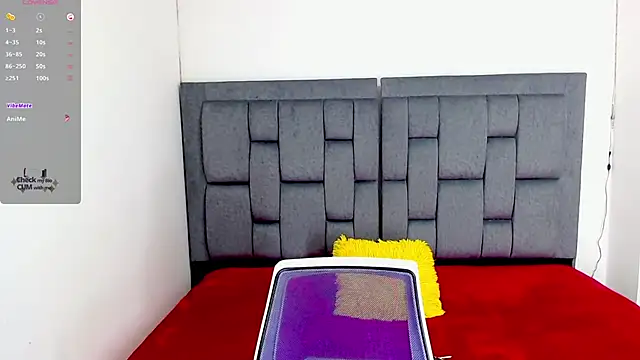 Snapshot of skinny_bigcock02 chatting on November 6, 2025, 12:03 am skinny bigcock02 online show from November 6, 2025, 12:03 am