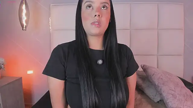 Snapshot of Keyla_lage chatting on February 12, 2026, 8:08 pm Keyla lage online show from February 12, 2026, 8:08 pm