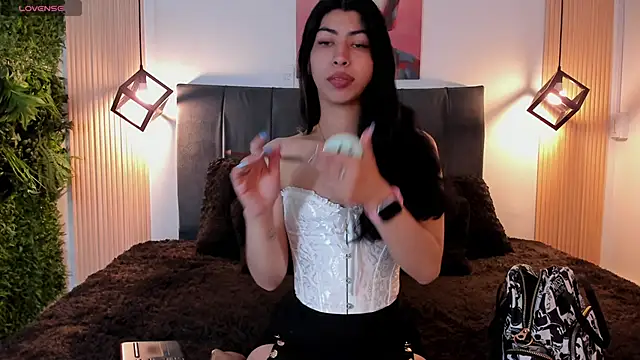 Cassie bloom online show from October 24, 2025, 7:57 pm