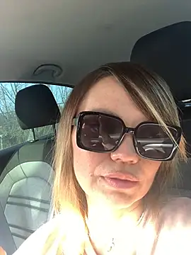 Ella Pearlie online show from March 11, 2025, 12:50 pm