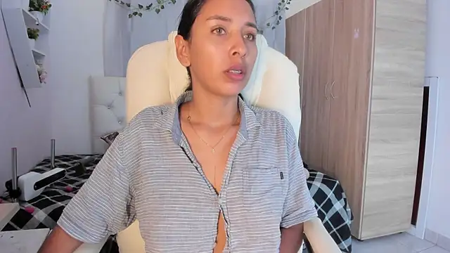 Snapshot of Emma_lorense22 chatting on November 27, 2025, 7:25 pm Emma lorense22 online show from November 27, 2025, 7:25 pm