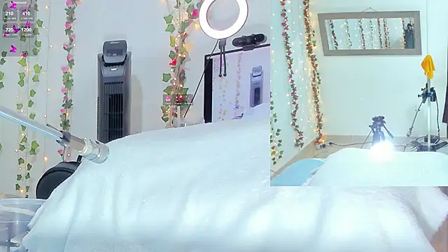 Genesis Love   online show from October 28, 2025, 9:30 am