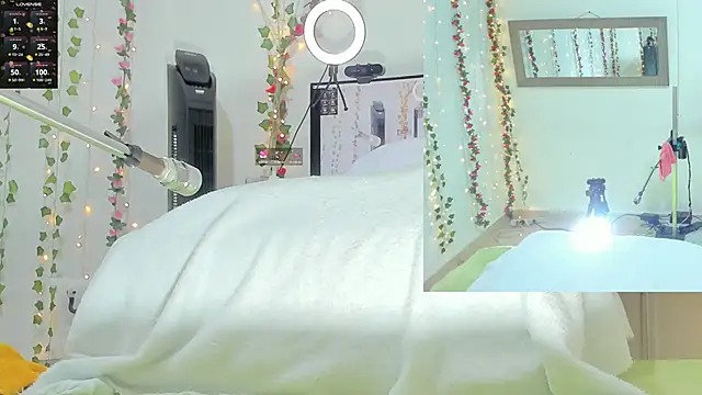 Genesis Love   online show from October 18, 2025, 9:33 am