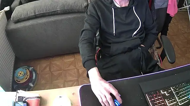 Snapshot of DerGeileLoveboy chatting on October 20, 2025, 11:00 am DerGeileLoveboy online show from October 20, 2025, 11:00 am