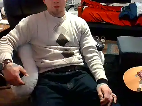 JCstrings online show from February 21, 2025, 11:32 pm