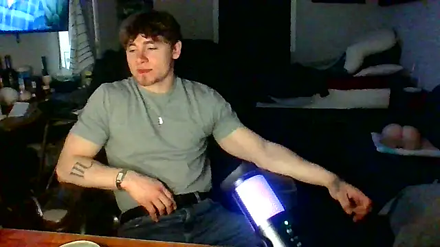 JCstrings online show from March 13, 2025, 7:09 am