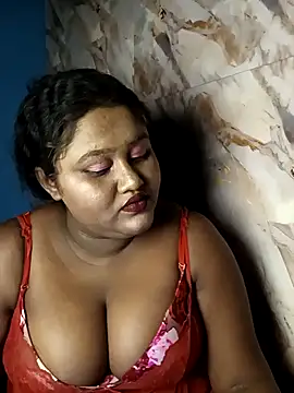 Snapshot of horny_diana chatting on February 8, 2026, 6:05 pm horny diana online show from February 8, 2026, 6:05 pm