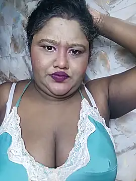 Snapshot of horny_diana chatting on February 3, 2026, 5:29 pm horny diana online show from February 3, 2026, 5:29 pm