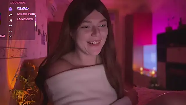 CherryRed Girl online show from October 21, 2025, 6:29 pm