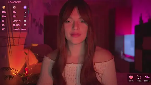 CherryRed Girl online show from April 16, 2026, 9:39 pm