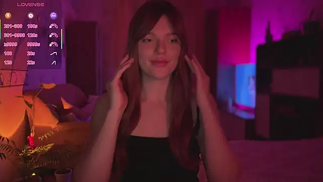 CherryRed Girl online show from April 13, 2026, 7:51 pm