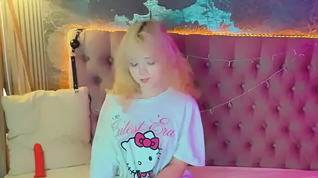 EmilyAngells online show from July 1, 2026, 6:36 am