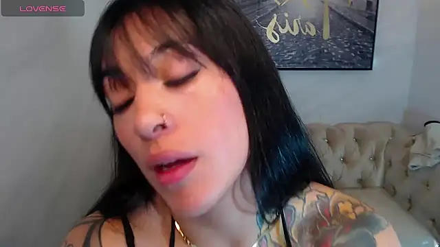 Snapshot of Isabella_Collen_v chatting on May 29, 2026, 1:17 pm Isabella Collen v online show from May 29, 2026, 1:17 pm