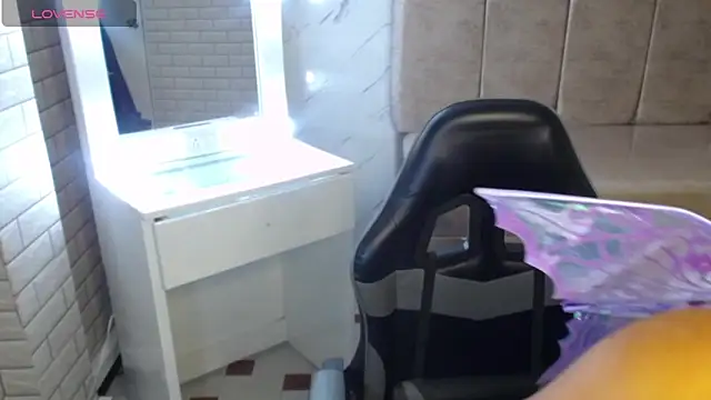 Snapshot of Isabella_Collen_v chatting on January 14, 2026, 1:15 pm Isabella Collen v online show from January 14, 2026, 1:15 pm