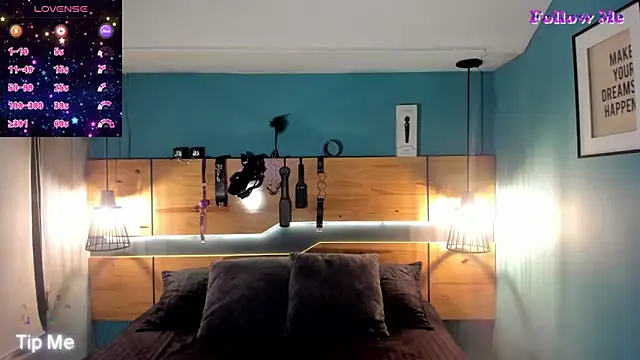 ChloeAllennn online show from December 3, 2025, 11:53 am