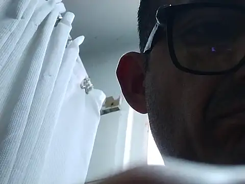 Mrpito7878 online show from May 6, 2026, 8:24 pm