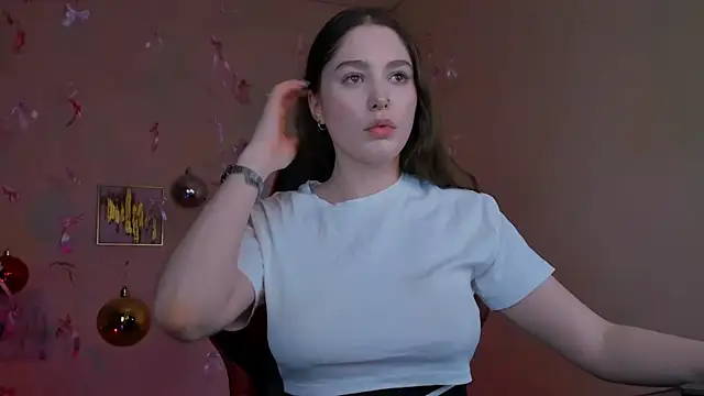 hazel sullivan online show from December 15, 2025, 12:11 pm