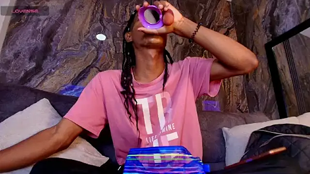 khler Angelis online show from October 15, 2025, 1:08 pm