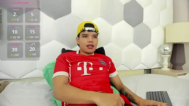 Axel Forte online show from October 25, 2025, 1:23 pm