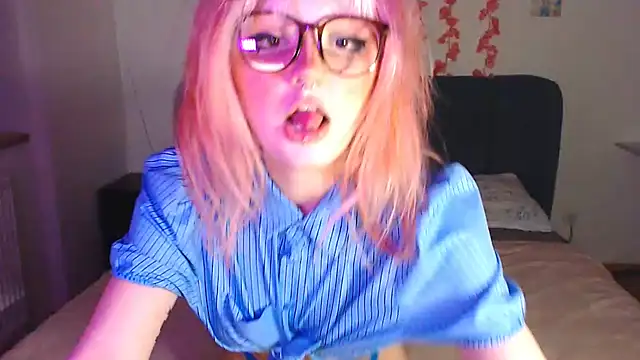 Snapshot of KimiSakura chatting on February 19, 2026, 7:33 pm KimiSakura online show from February 19, 2026, 7:33 pm