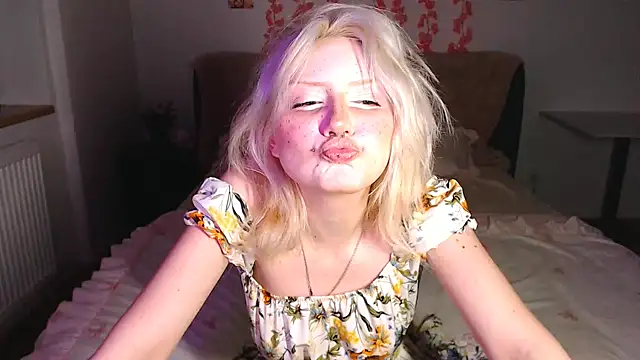 KimiSakura online show from June 17, 2026, 10:08 pm