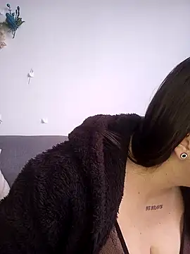 Luna kitty online show from January 17, 2026, 12:53 pm