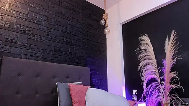 Snapshot of Maite_Smith_ chatting on October 13, 2025, 12:29 pm Maite Smith online show from October 13, 2025, 12:29 pm