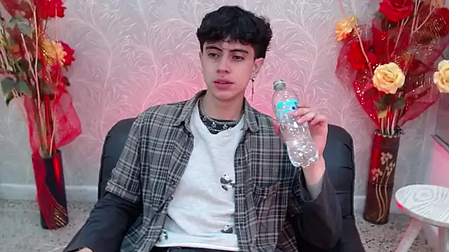Snapshot of star_boyxx chatting on September 27, 2025, 3:29 pm star boyxx online show from September 27, 2025, 3:29 pm