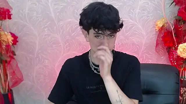 Snapshot of star_boyxx chatting on October 2, 2025, 8:34 pm star boyxx online show from October 2, 2025, 8:34 pm