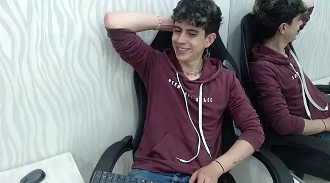 Snapshot of star_boyxx chatting on March 3, 2025, 8:32 pm star boyxx online show from March 3, 2025, 8:32 pm