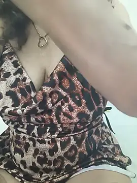 TattyHarrisquirtt online show from June 1, 2026, 2:28 pm