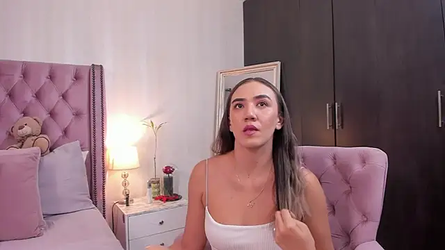 natashaleightt online show from February 15, 2026, 11:36 pm