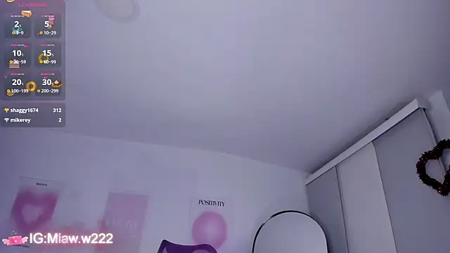 MiaWilsson  online show from April 13, 2026, 2:26 am