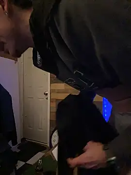 Polaroid White online show from November 4, 2025, 7:23 am