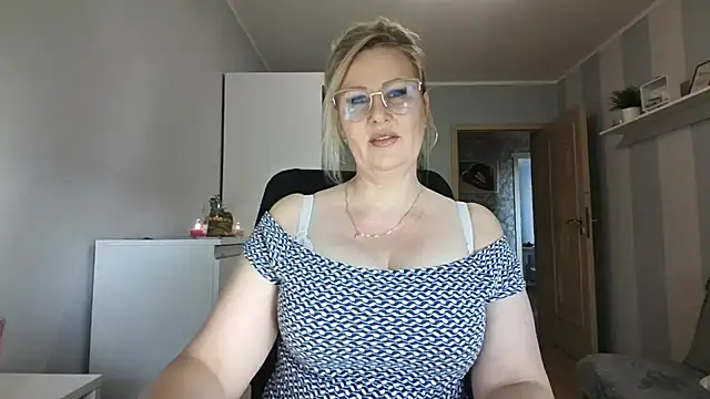 DianaLive online show from February 26, 2026, 9:20 am