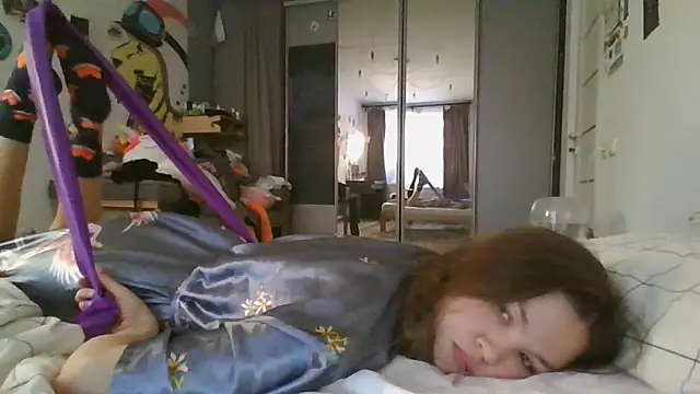 Snapshot of Glitter_Doll chatting on February 25, 2025, 2:15 pm Glitter Doll online show from February 25, 2025, 2:15 pm