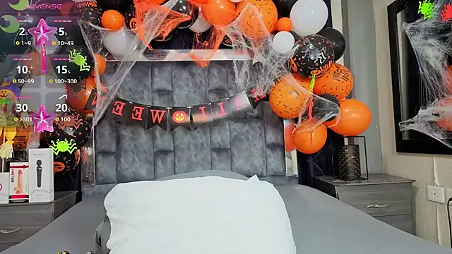 Snapshot of Effie_cooper chatting on October 20, 2025, 7:36 pm Effie cooper online show from October 20, 2025, 7:36 pm