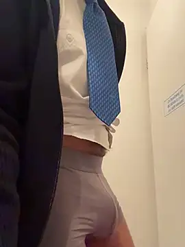 jojofloflo online show from March 2, 2025, 6:13 pm